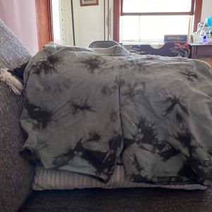 Torrid Size 4 Olive green tie dye bicycle shorts